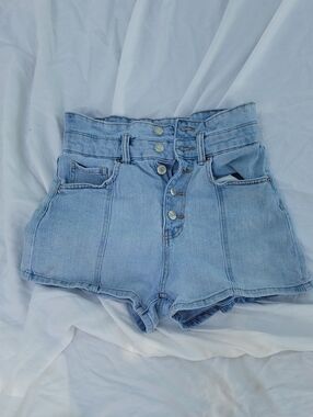 Wild Fable High-Rise Light Wash Denim Shorts Size 6
